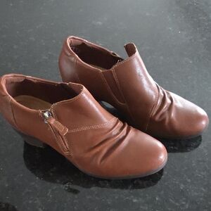 Clarks Women's Chestnut Ankle Boots